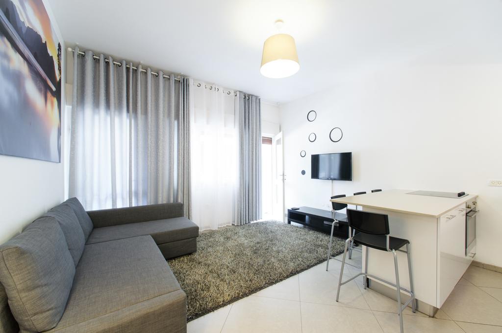 Star Apartments - Dizengoff Square 텔아비브 객실 사진